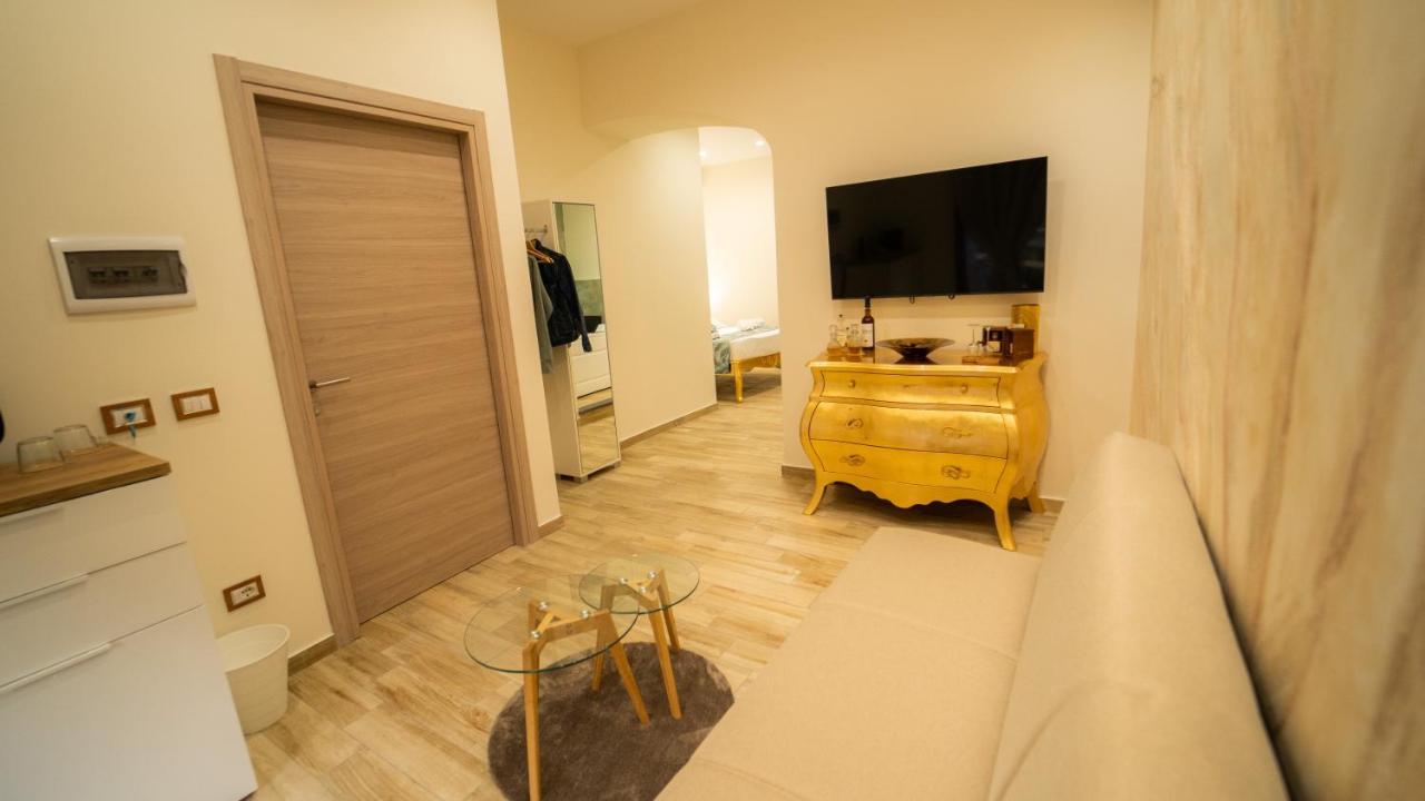 Sensoria Naxos Suites Giardini Naxos Eksteriør billede